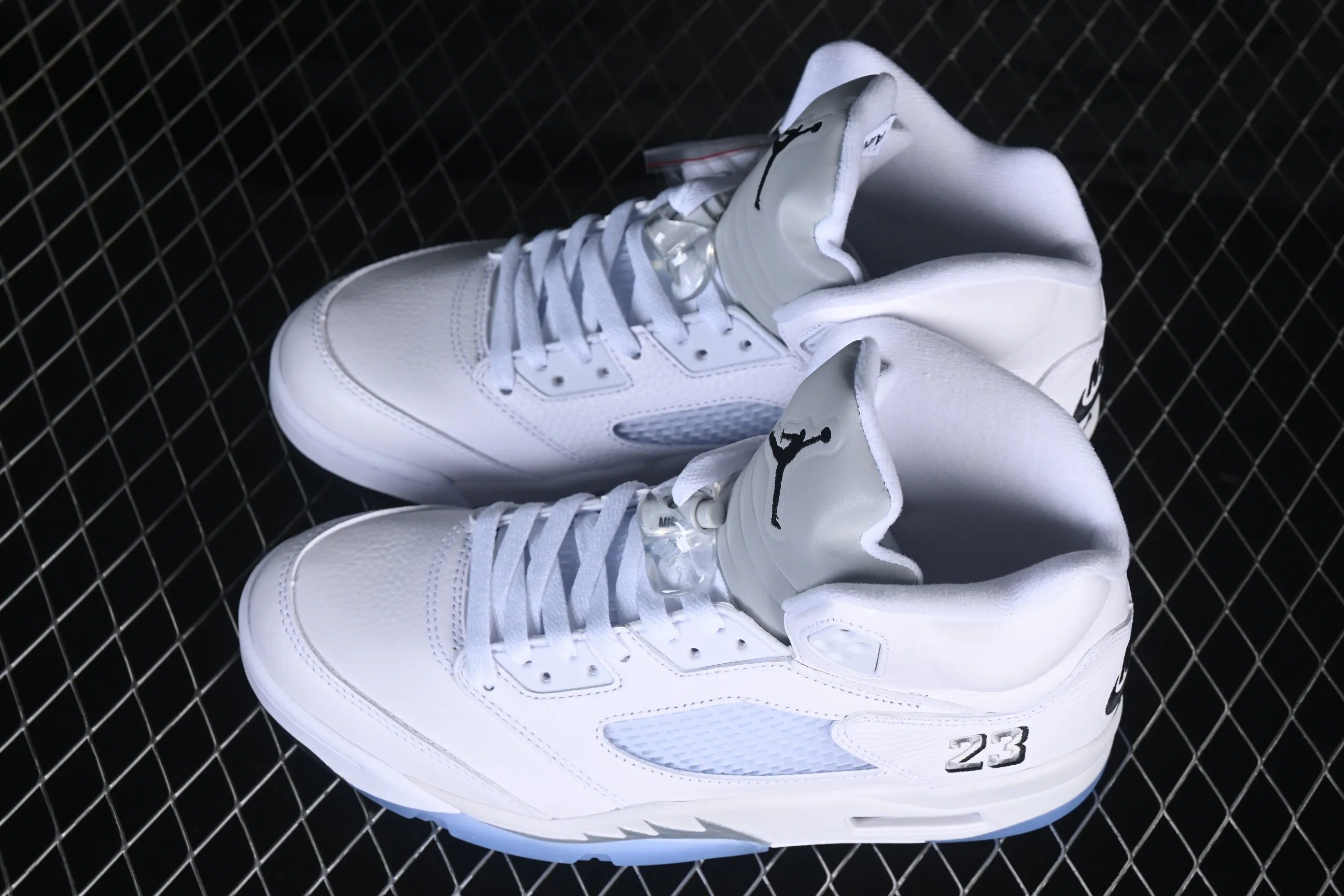 All categories Air Jordan Jordan series basketball shoes Air Jordan 5 OG version Air Jordan 5 Retro "White Metallic" AJ5 Joe 5 Silver HQ7978-103